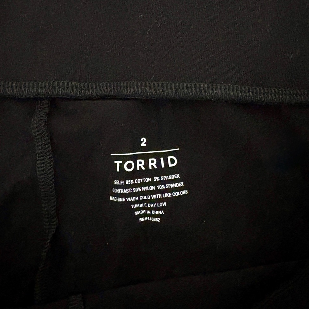 Torrid Ruched Mesh Inset Leggings J2 - Picture 4 of 7
